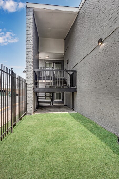 Building Photo - 6707 Berkman Dr