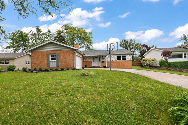 Building Photo - 911 Cherokee Dr