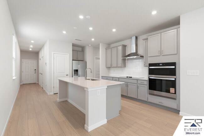 Building Photo - 221 Montgomery Ct