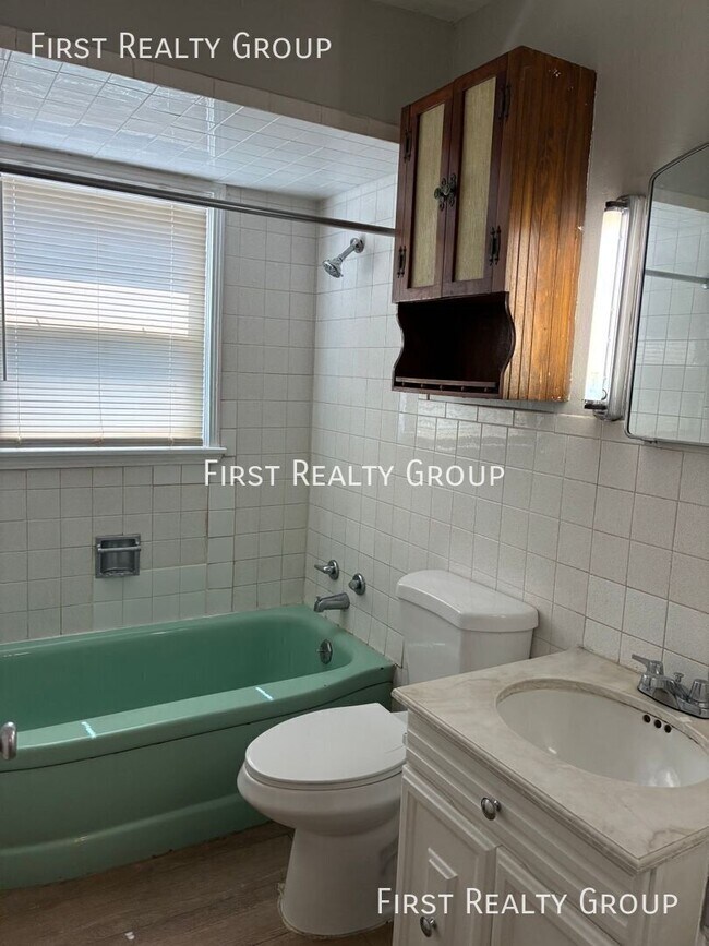 Building Photo - 3608 W. Siebenthaler-