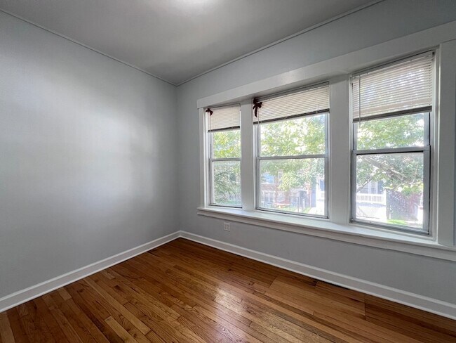 Building Photo - 2707 E 78th St