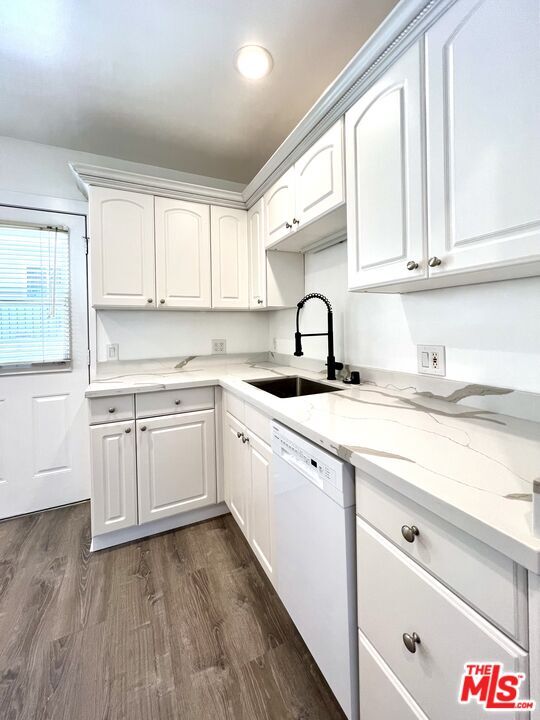 Building Photo - 1048 Elm Ave