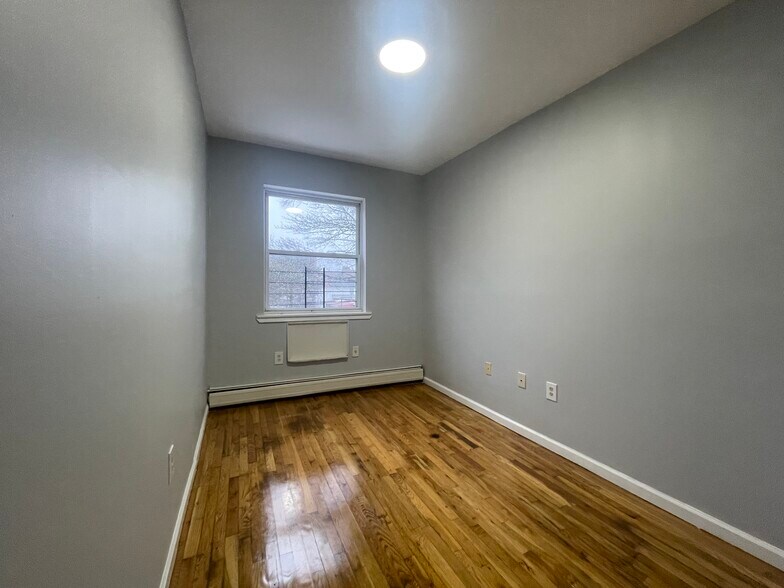 Building Photo - 3222 Tibbett Ave