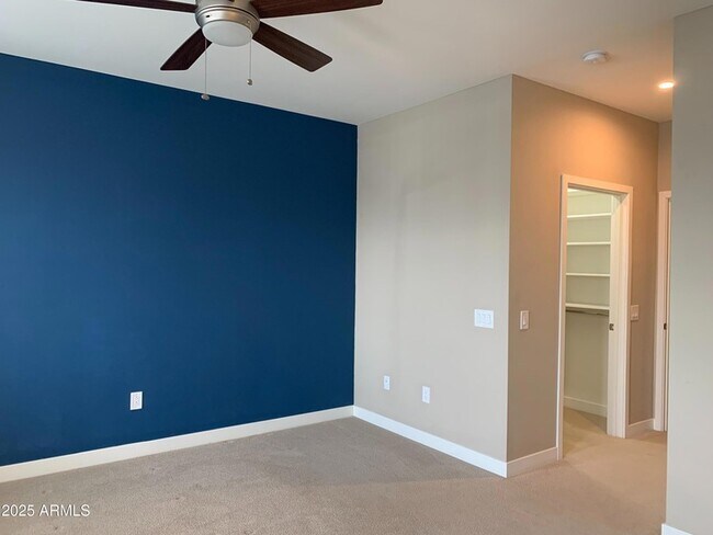 Building Photo - 2511 W Queen Creek Rd