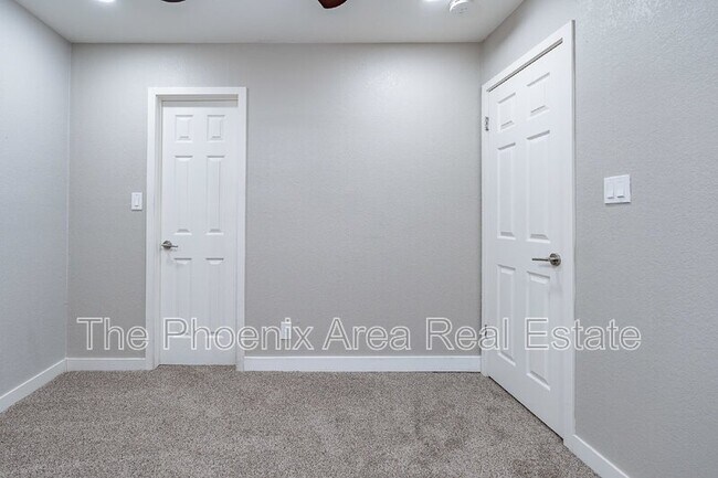 Building Photo - 93 N Cooper Rd