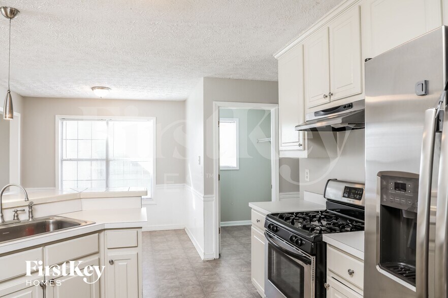Building Photo - 120 Grayview Ct