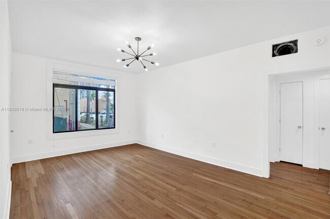 Building Photo - 1656 Polk St