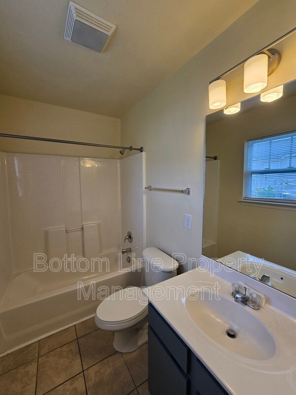 Building Photo - 5326 Eaton Cir