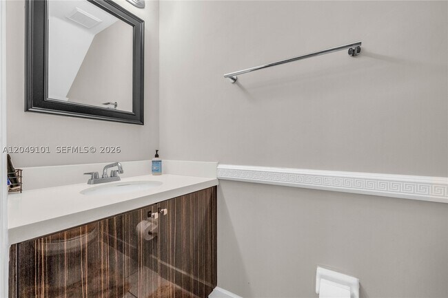 Building Photo - 4015 SW 156th Ave