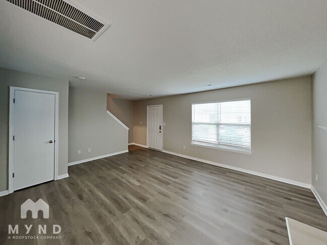 Building Photo - 11550 Stewarts Crossing Dr