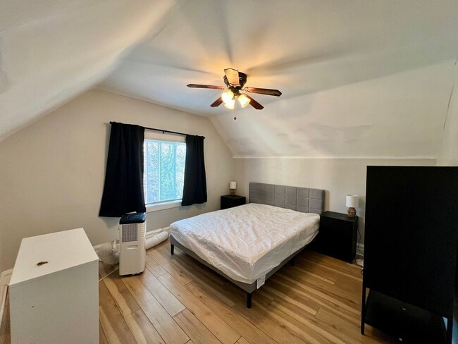 Building Photo - 4224 N Kimball Ave