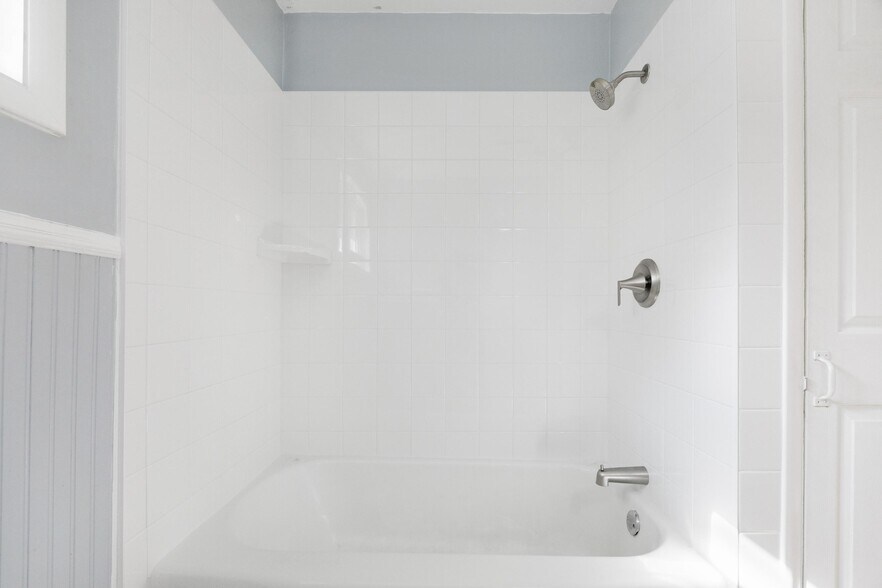 Building Photo - 301 Wygoda Cir