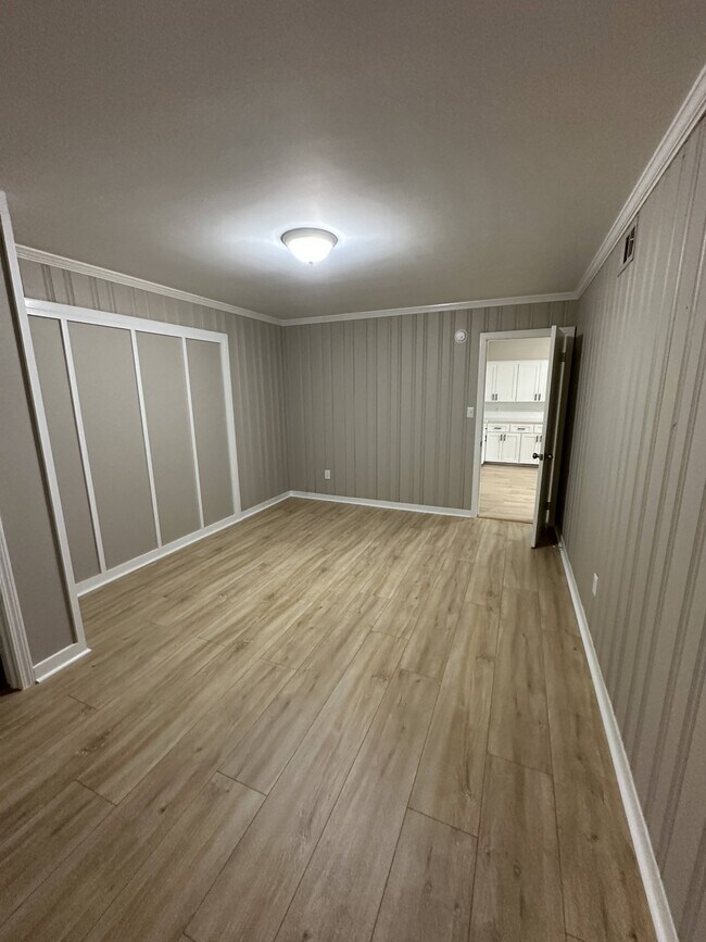 Building Photo - 511 Pinehill Rd