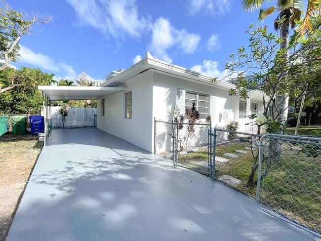 Building Photo - 3003 Residential