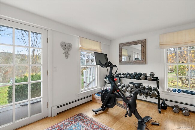 Building Photo - 448 Long Ridge Rd