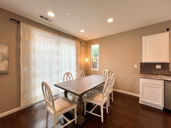 Building Photo - Modern Four-Bedroom Napa Home