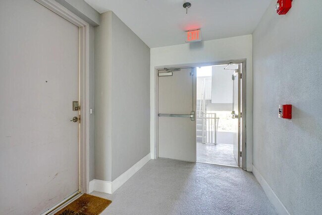 Building Photo - 11701 Olivetti Ln