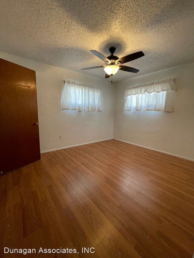 Building Photo - 3 br, 1 bath House - 1301 W Edwards St
