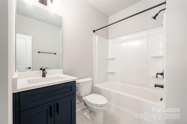 Building Photo - 4118 Salient St