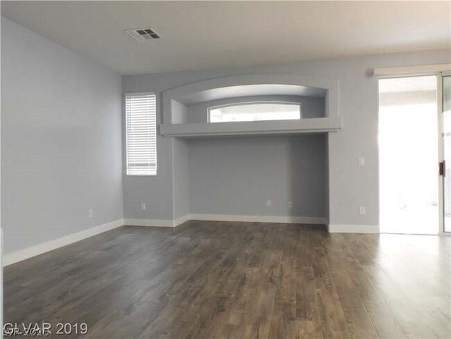 Building Photo - 11440 Parkersburg Ave