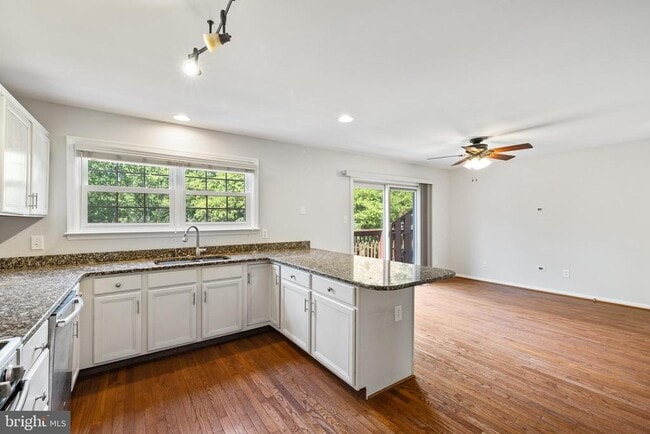 Building Photo - 203 Princeton Cir