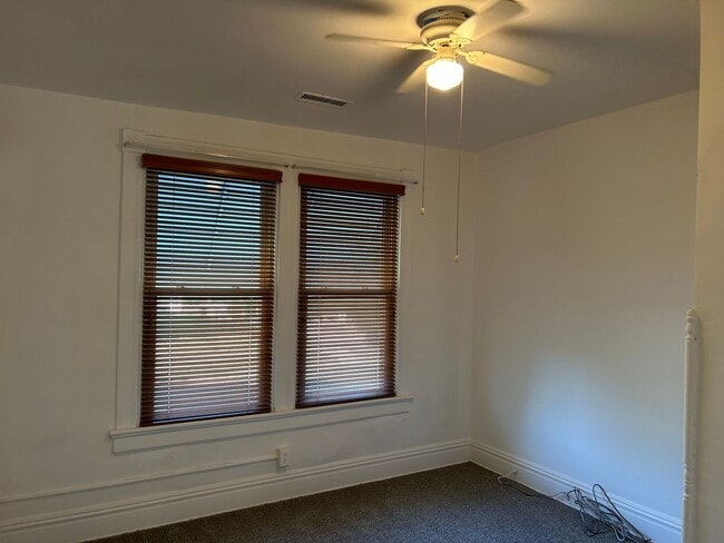 Building Photo - Charming 4-Bedroom Home in North Highland ...