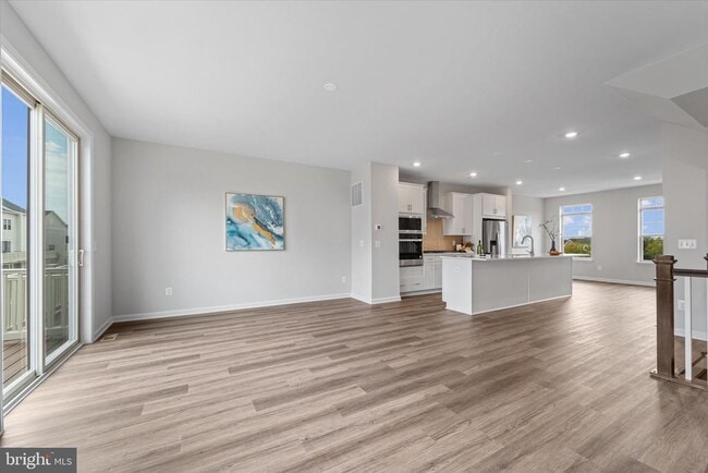 Building Photo - 705 Sawback Sq NE
