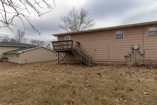 Building Photo - 4465-4467-4467 Santa Anna Dr