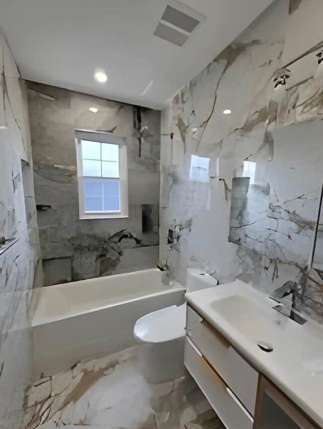 Building Photo - 235-33-235148 148th Rd