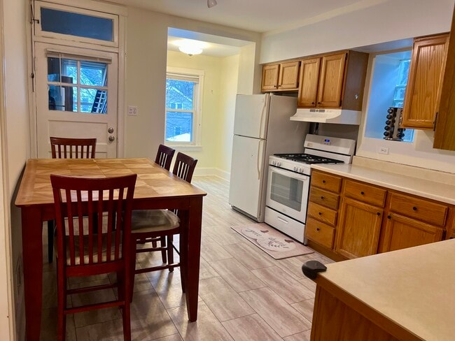 Building Photo - 4148 N Monticello Ave