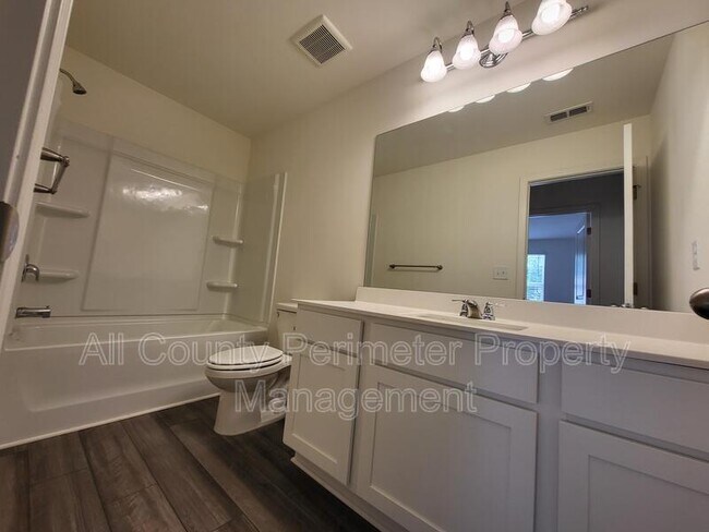 Building Photo - 212 Cottontail Ln