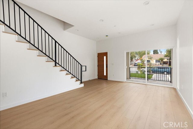 Building Photo - 642 E Fairview Blvd