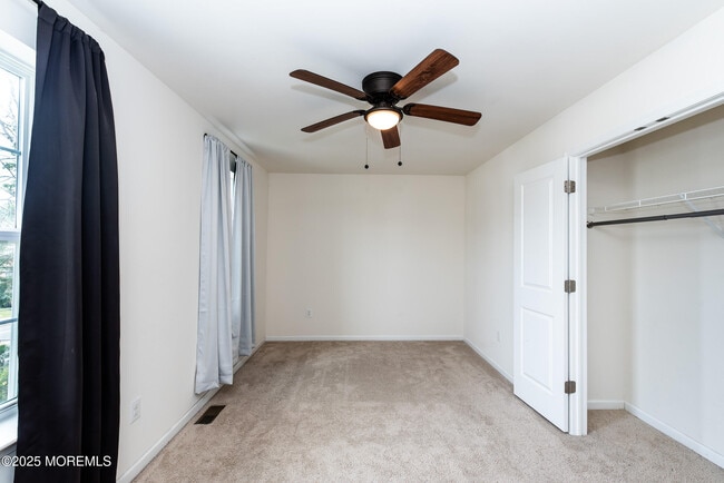 Building Photo - 22 Nautilus Dr