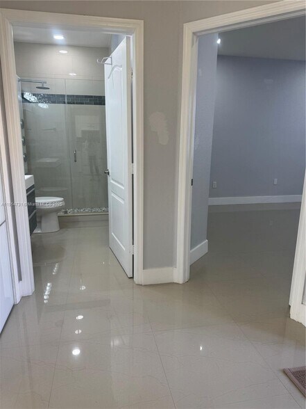 Building Photo - 7250 NW 177th St