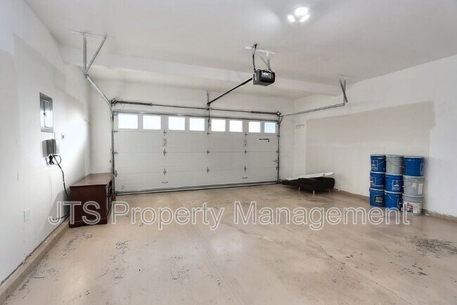 Building Photo - 5602 Jerry Litell Way