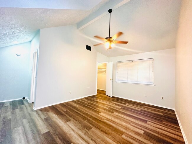 Building Photo - 11014 Longtom Ct