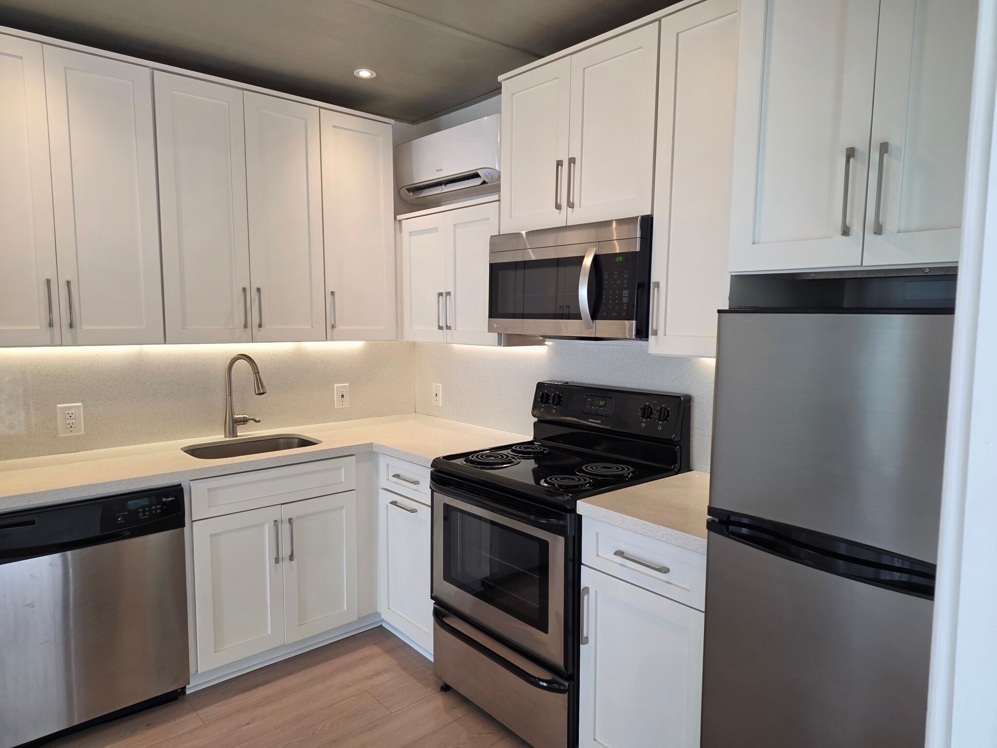 Well appointed - 912 NE 81st St