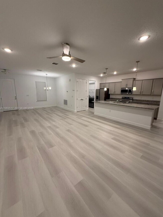 Building Photo - 1255 Wadsworth St SE