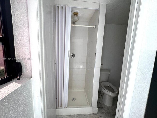 Building Photo - 4119 SW 49th St