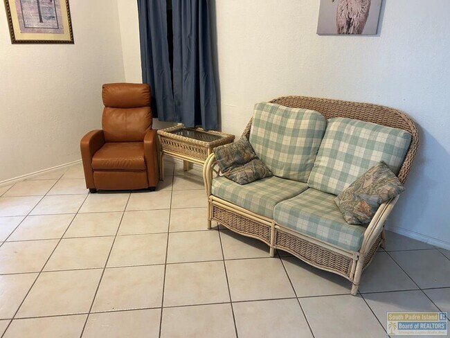 Building Photo - 1342 Harbor Island Dr