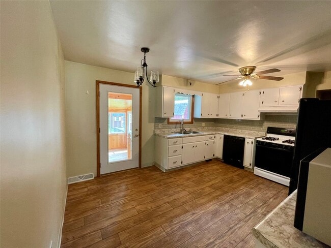 Building Photo - 1026 Southern Pines Dr