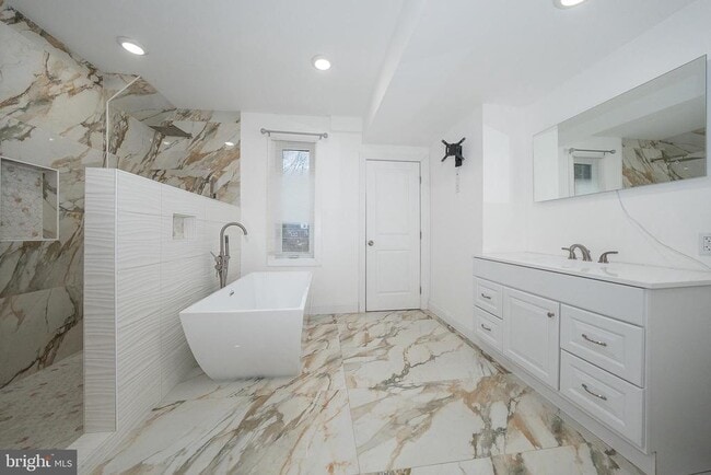 Building Photo - 622 Spring Ave