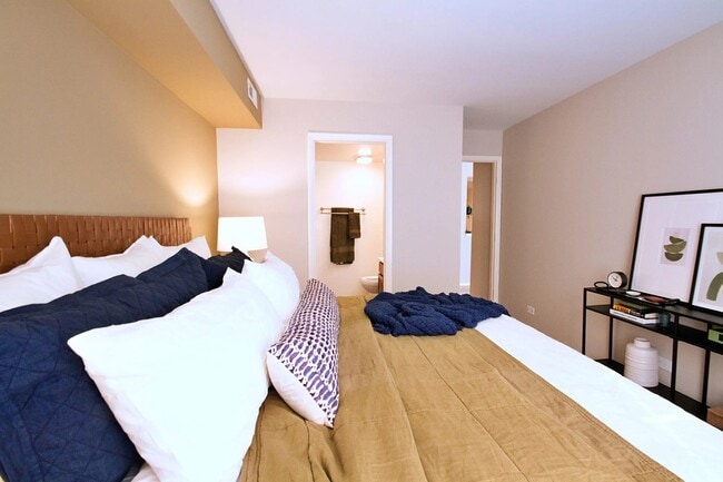 Building Photo - 4221 Windrift Dr