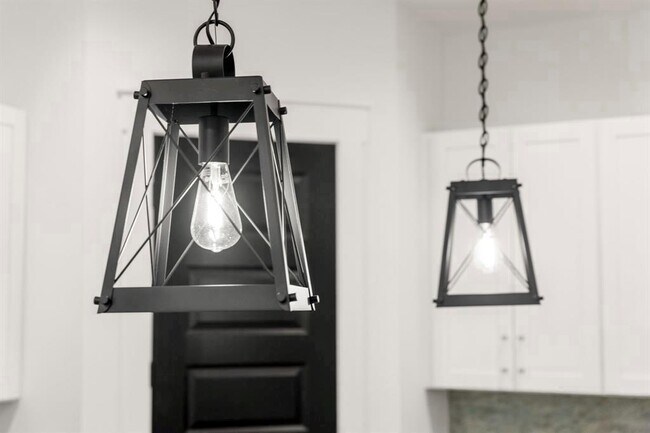 Building Photo - 518 Clinton St