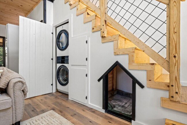 Building Photo - 152 Baxter Rd