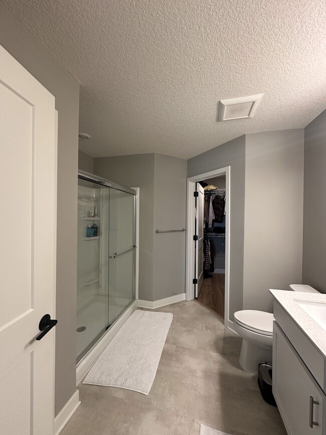 Building Photo - 2122 Ada Dr