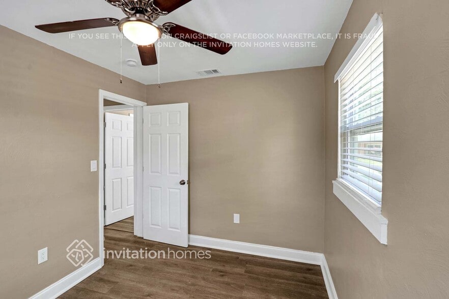 Building Photo - 424 4th St NW