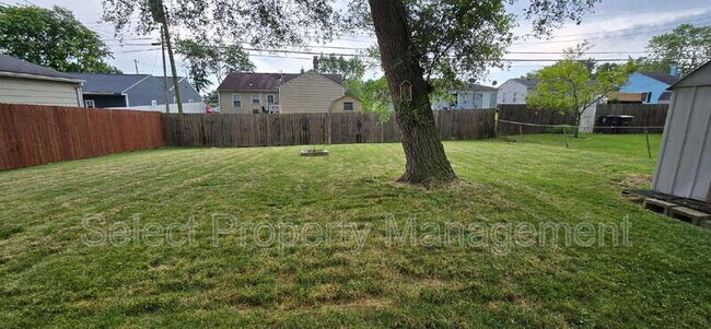 Building Photo - 1512 Cinnamon Rd