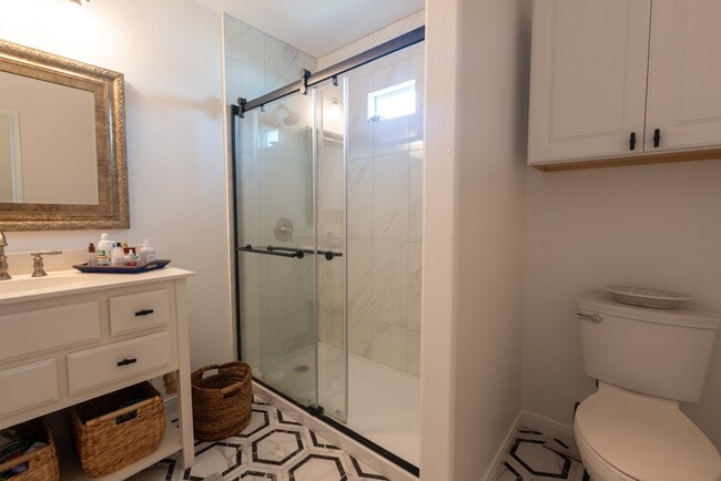 Building Photo - 4106 Temprano Dr