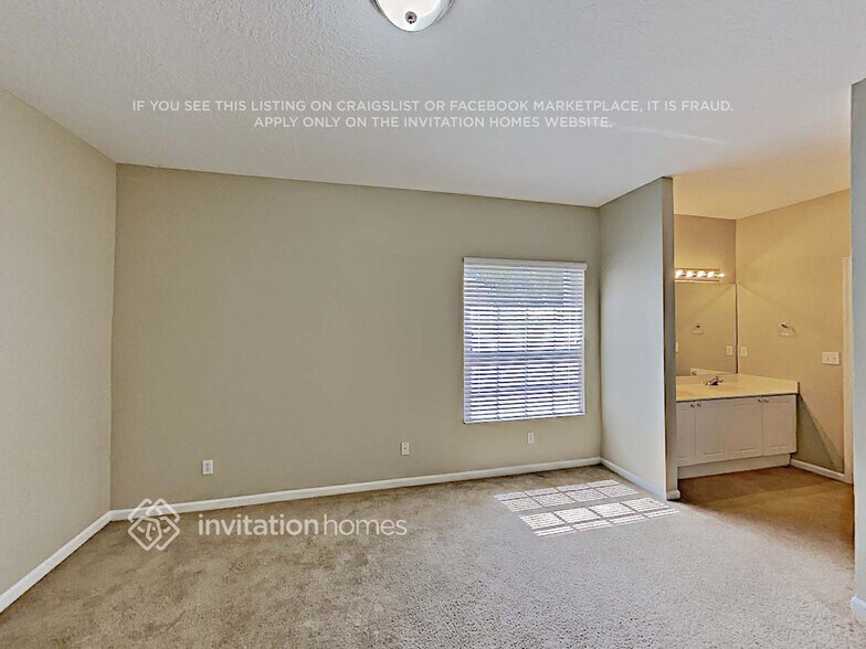Building Photo - 10777 Pelican Dr